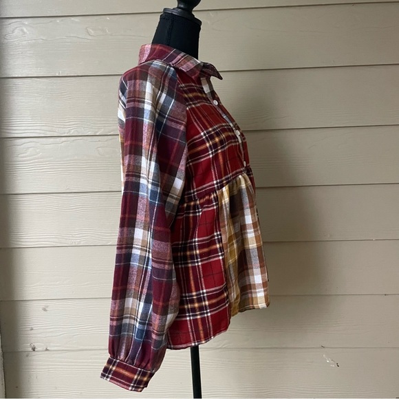 Women’s Holiday Plaid Button Front Long Sleeve Blouse, Size M - Picture 4 of 7